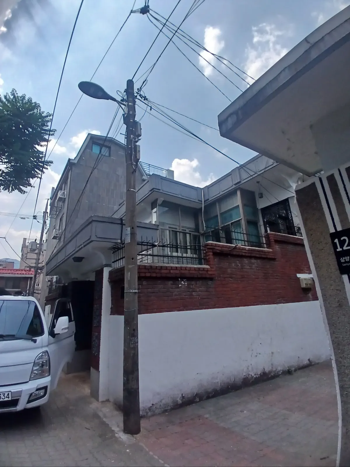 강북구 개인주택 마당 감나무제거 작업 완료 후 정리된 모습